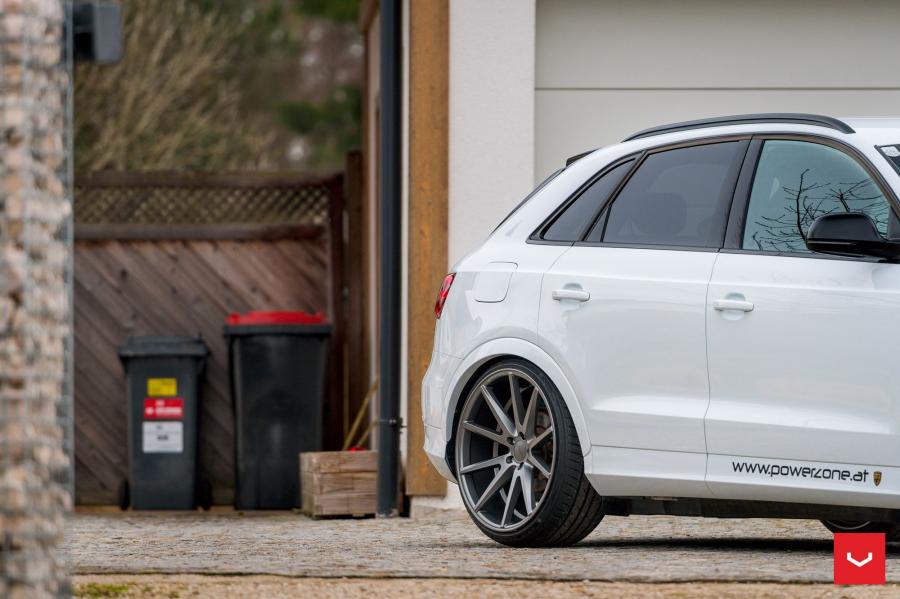 Детали экстерьера Audi Q3 on Vossen Wheels (VFS1) 2017 года  (фото 13 из 28)